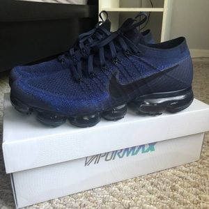 Air vapormax navy blue